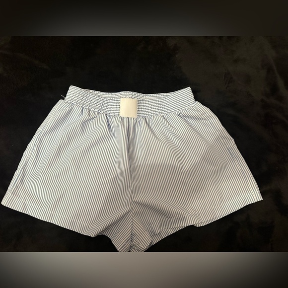 Elastic waist striped shorts - Picture 3 of 4